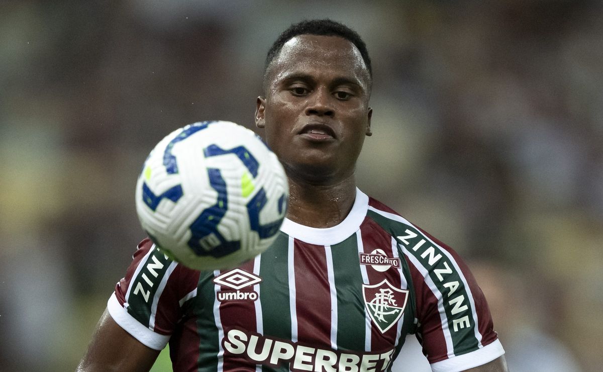 Fluminense não terá condições de exercer preferência de compra e Palmeiras já avançou por Jhon Arias