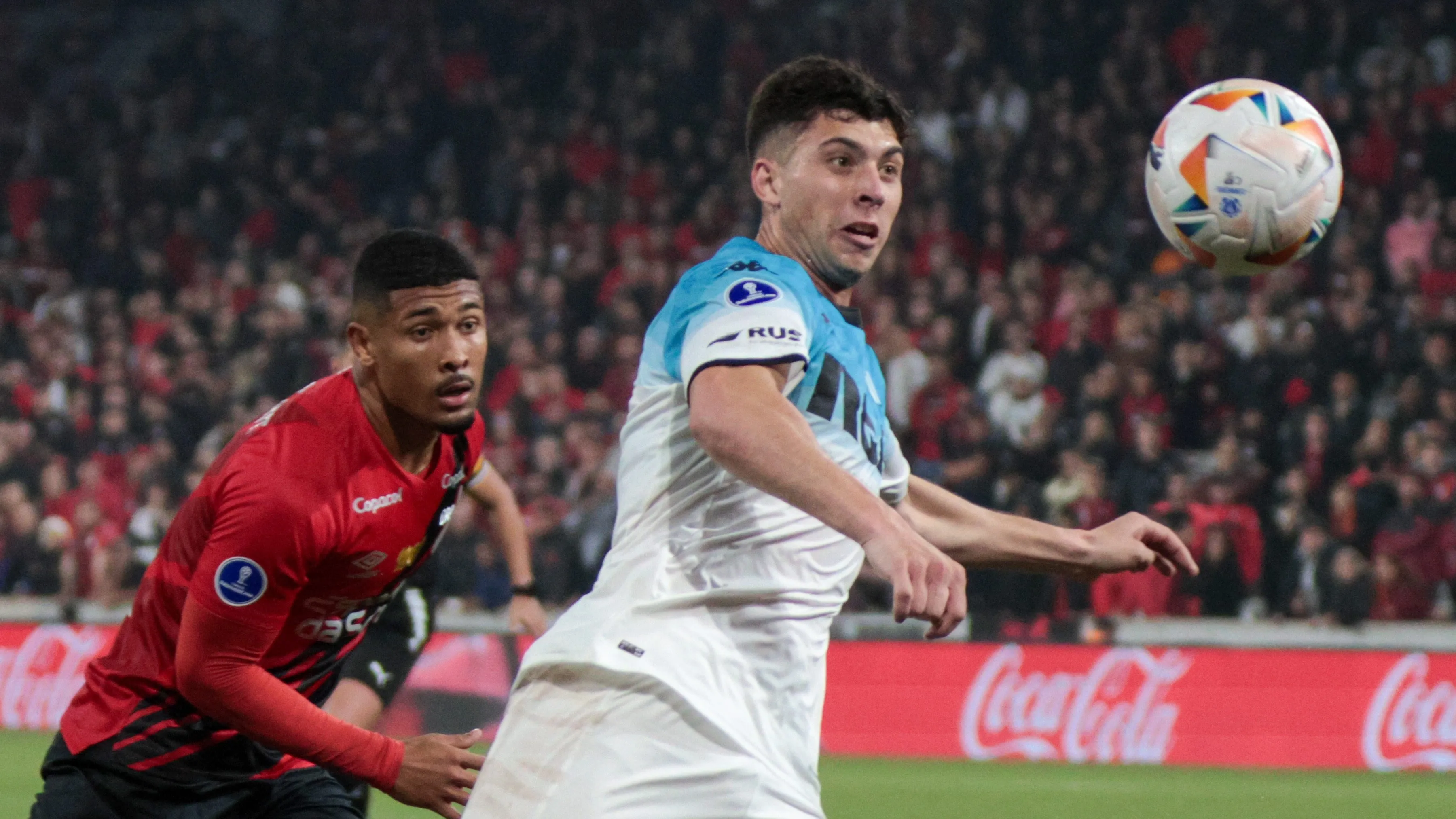 Nardoni é outro volante que chega no Imortal –  Foto: Robson Mafra/AGIF