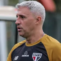 São Paulo mantém titulares e Crespo repete base contra o Santos