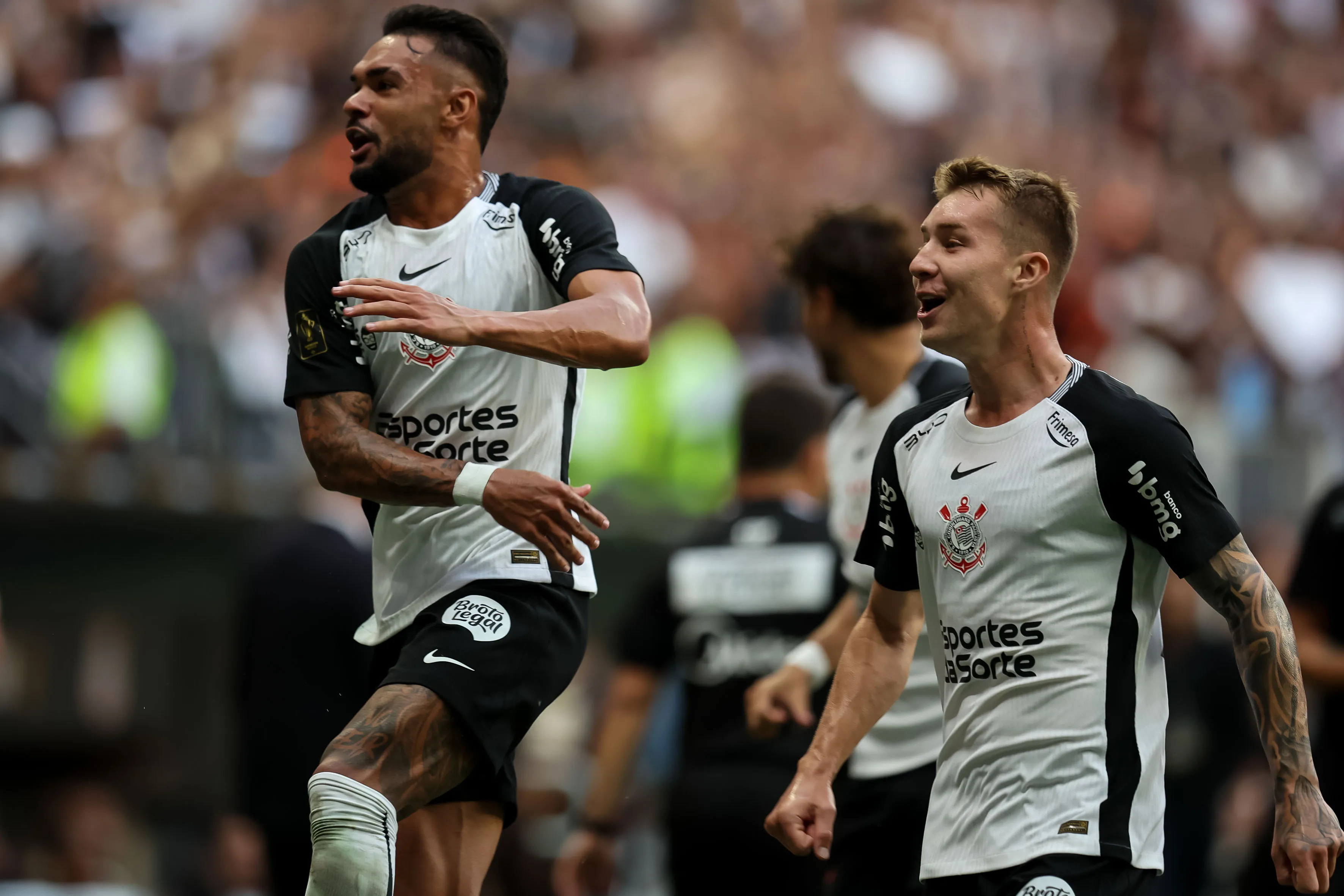 DF – BRASILIA – 01/02/2026 – SUPER COPA DO REI 2026, FLAMENGO X CORINTHIANS – Jogadores do Corinthians comemoram titulo de campeao apos partida contra o Flamengo no estadio Mane Garrincha pela decisao do campeonato Super Copa Do Rei 2026. Foto: Mateus Bonomi/AGIF