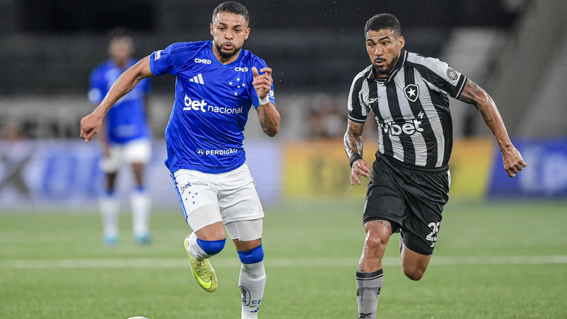 Wanderson em ação pelo Cruzeiro no Brasileirão 2026 – Foto: Thiago Ribeiro/AGIF