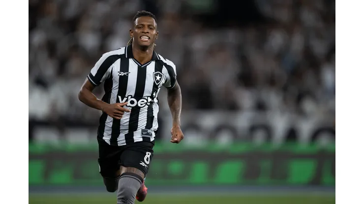 RJ - RIO DE JANEIRO - 29/01/2026 - BRASILEIRO A 2026, BOTAFOGO X CRUZEIRO - Danilo jogador do Botafogo durante partida contra o Cruzeiro no estadio Engenhao pelo campeonato Brasileiro A 2026. Foto: Jorge Rodrigues/AGIF