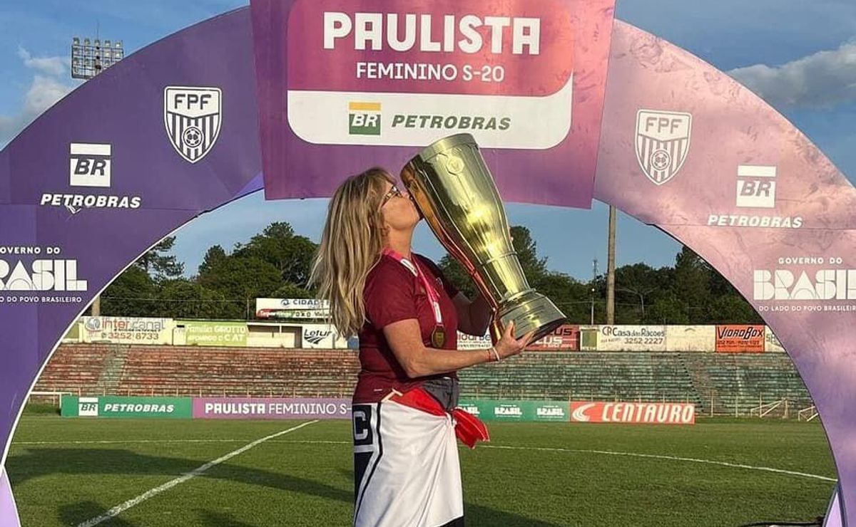 Chris Massis deixa diretoria da base feminina do São Paulo após nova regra administrativa