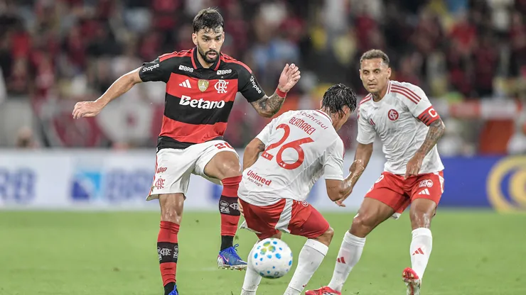 RJ - RIO DE JANEIRO - 04/02/2026 - BRASILEIRO A 2026, FLAMENGO X INTERNACIONAL - Lucas Paqueta jogador do Flamengo durante partida contra o Internacional no estadio Maracana pelo campeonato Brasileiro A 2026. Foto: Thiago Ribeiro/AGIF