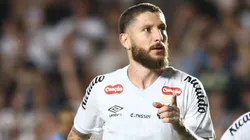 Zé Rafael jogador do Santos comemora seu gol durante partida contra o São Paulo. Foto: Mauricio De Souza/AGIF