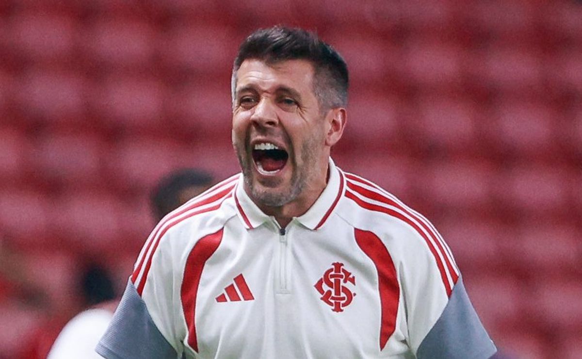 Pezzolano elogia Flamengo mas analisa empate injusto para o Internacional: ” Porque merecíamos”