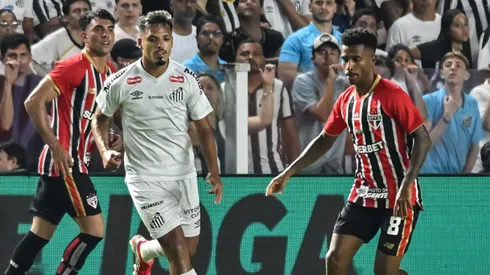 Marcos Antonio jogador do São Paulo durante partida contra o Santos. Foto: Jota Erre/AGIF