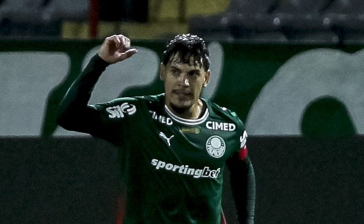 Gustavo Gómez balança as redes, amplia para o Palmeiras e vira destaque contra o Vitória: “Melhor zagueiro”