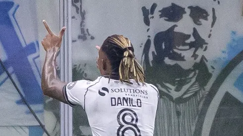 RS – PORTO ALEGRE – 04/02/2026 – BRASILEIRO A 2026, GREMIO X BOTAFOGO – Danilo jogador do Botafogo comemora seu gol durante partida contra o Gremio no estadio Arena do Gremio pelo campeonato Brasileiro A 2026. Foto: Maxi Franzoi/AGIF
