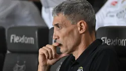 Juan Pablo Vojvoda técnico do Santos durante partida contra o São Paulo. Foto: Jota Erre/AGIF