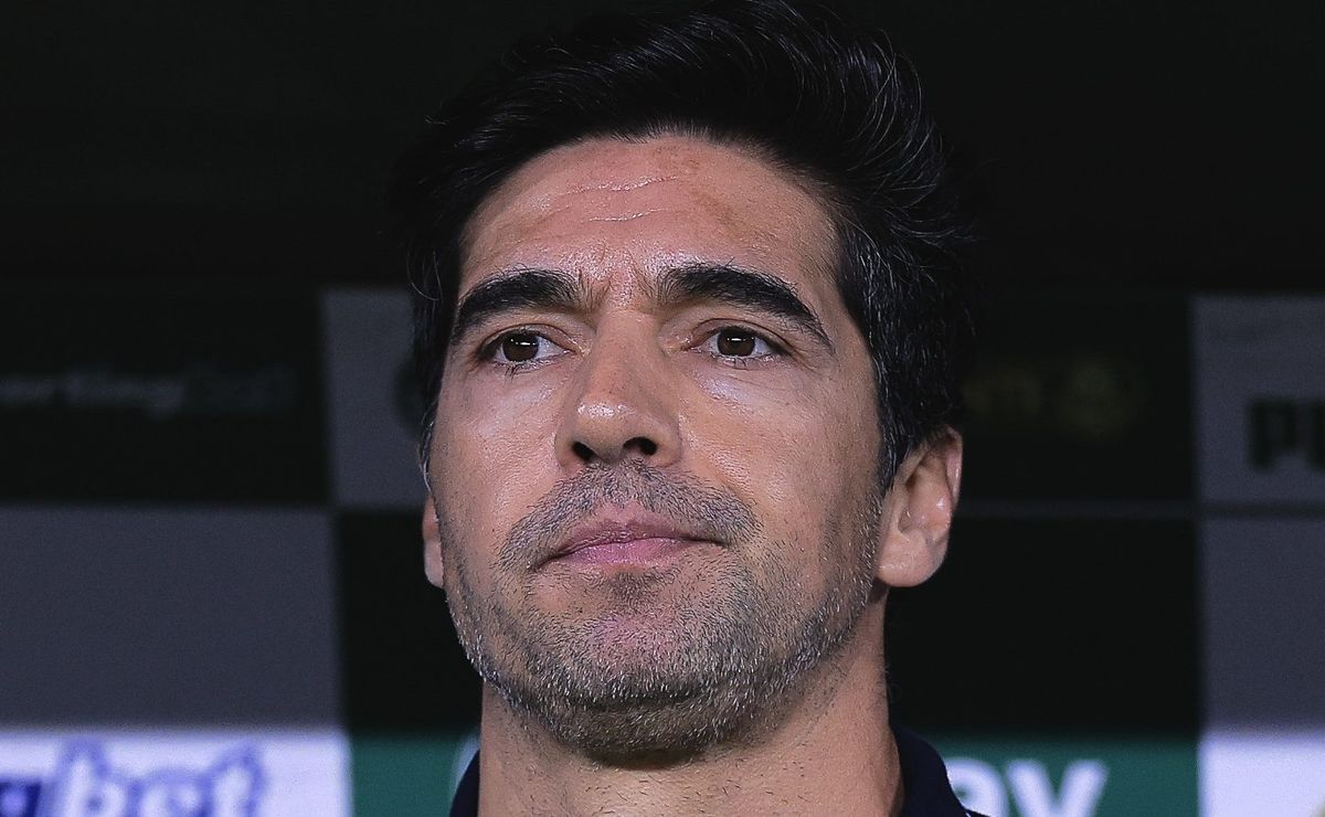 Abel Ferreira elogia meio-campo do Palmeiras após goleada diante do Vitória na Arena Barueri