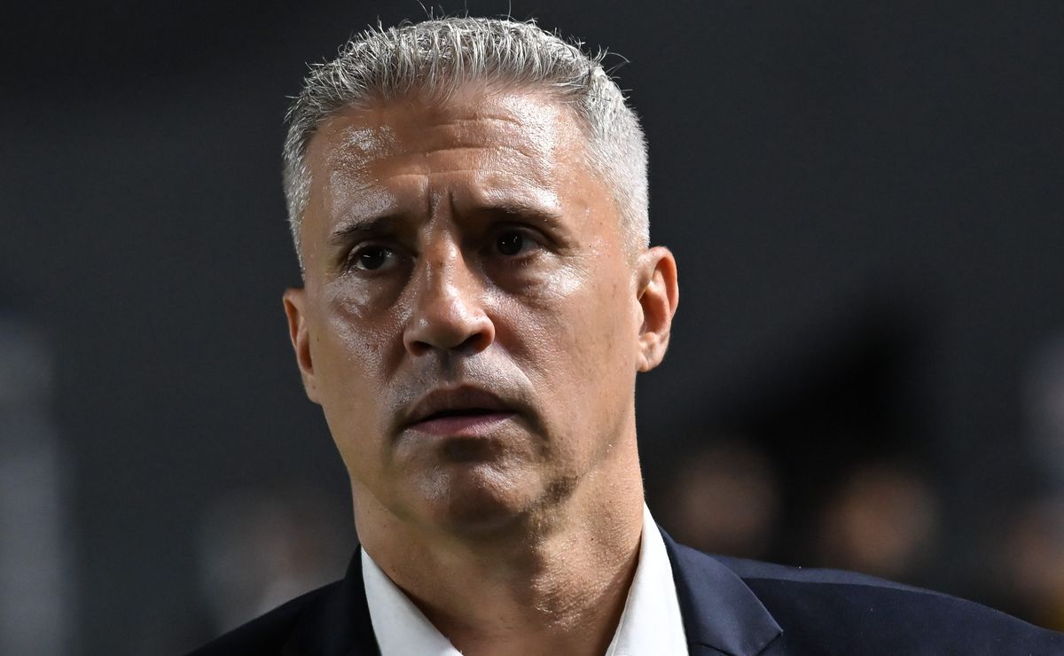 Crespo vê São Paulo como protagonista frente ao Santos em empate: “Fica essa sensação”