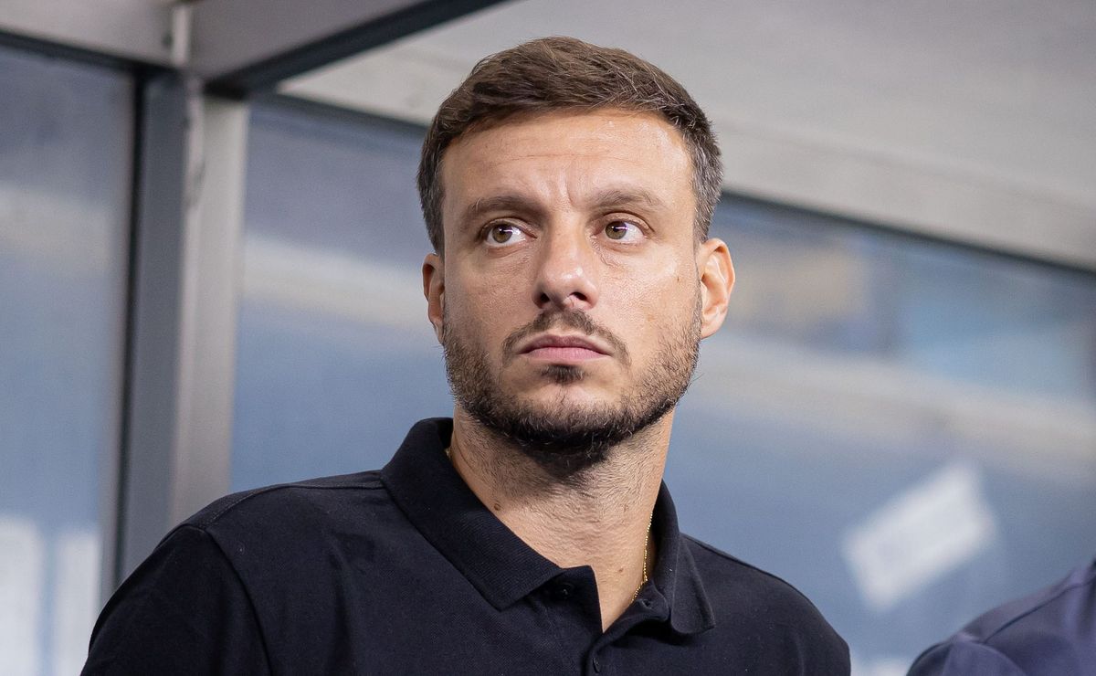 Anselmi reconhece atuação abaixo do Botafogo e vê derrota como justa: “Temos muito que melhorar”