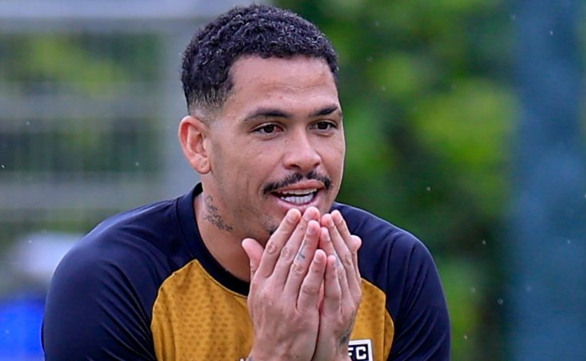 Luciano acusa dores e gera preocupação para a DM no São Paulo para temporada