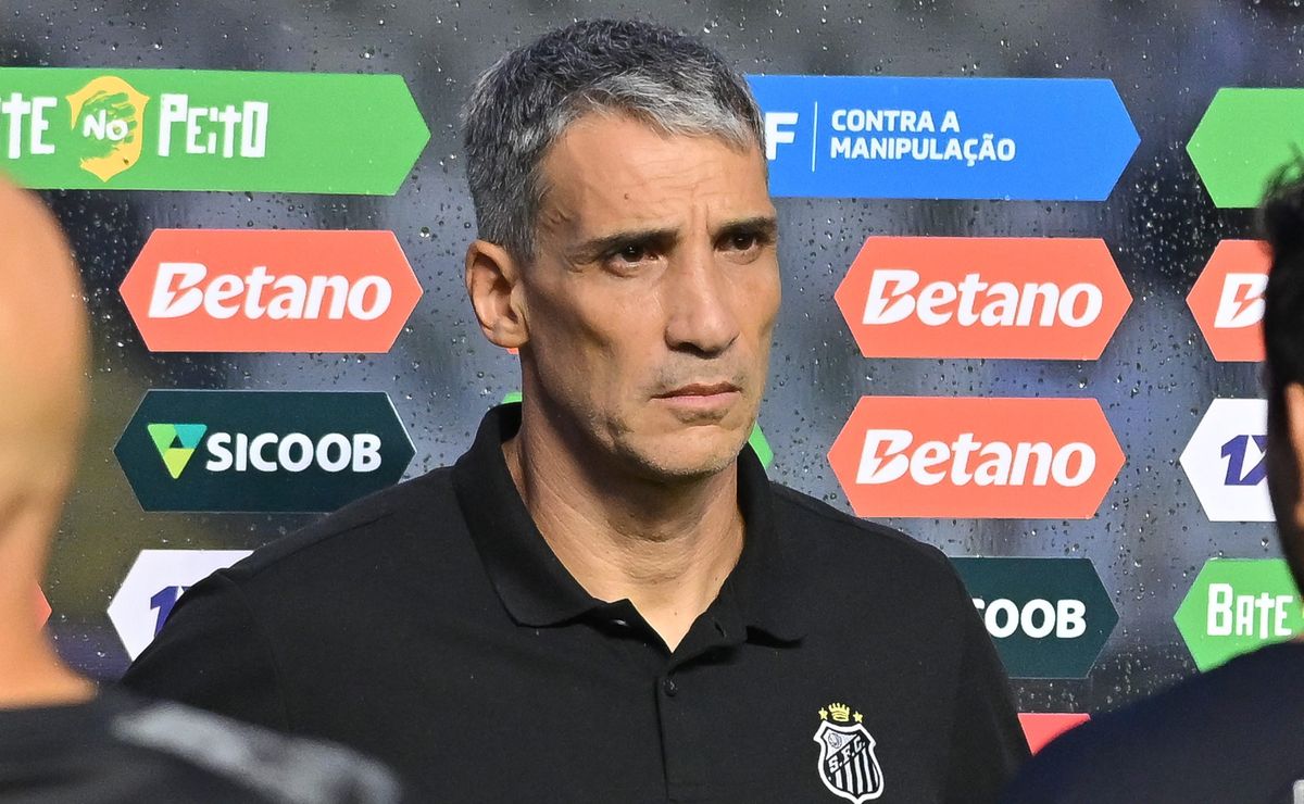 Santos e Juan Pablo Vojvoda admitem necessidade de reforços após sequência ruim e pressão por elenco mais forte