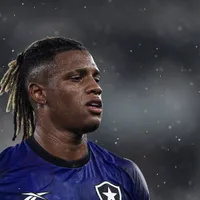 Danilo expõe dilema entre Botafogo e Palmeiras