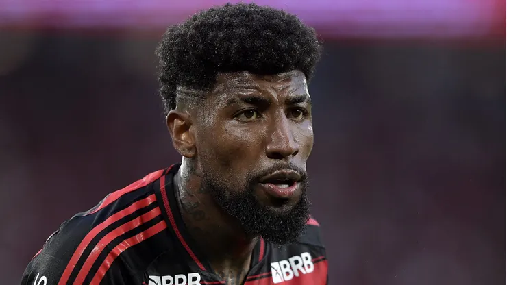 Emerson Royal jogador do Flamengo durante partida contra o Palmeiras no estadio Maracana