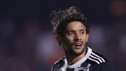 Gustavo Scarpa em campo com a camisa do Galo.