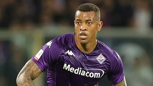 Zagueiro tem o futuro incerto – Foto: Gabriele Maltinti/Getty Images.