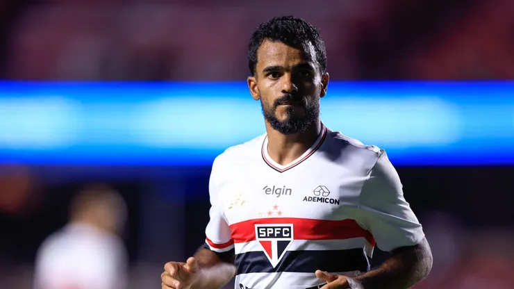 Danielzinho assume papel central no São Paulo e sustenta equilíbrio em clássico contra o Santos - Marcello ZambranaAGIF