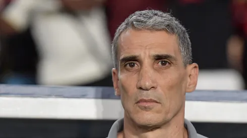 Vojvoda recebe respaldo da diretoria.