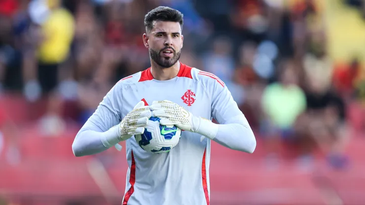 Ivan Quaresma goleiro do Internacional durante a partida entre Sport e Internacional no Estadio da Ilha do Retiro em Recife (PE), pelo campeonato brasileiro Serie A. Foto: Marlon Costa/AGIF