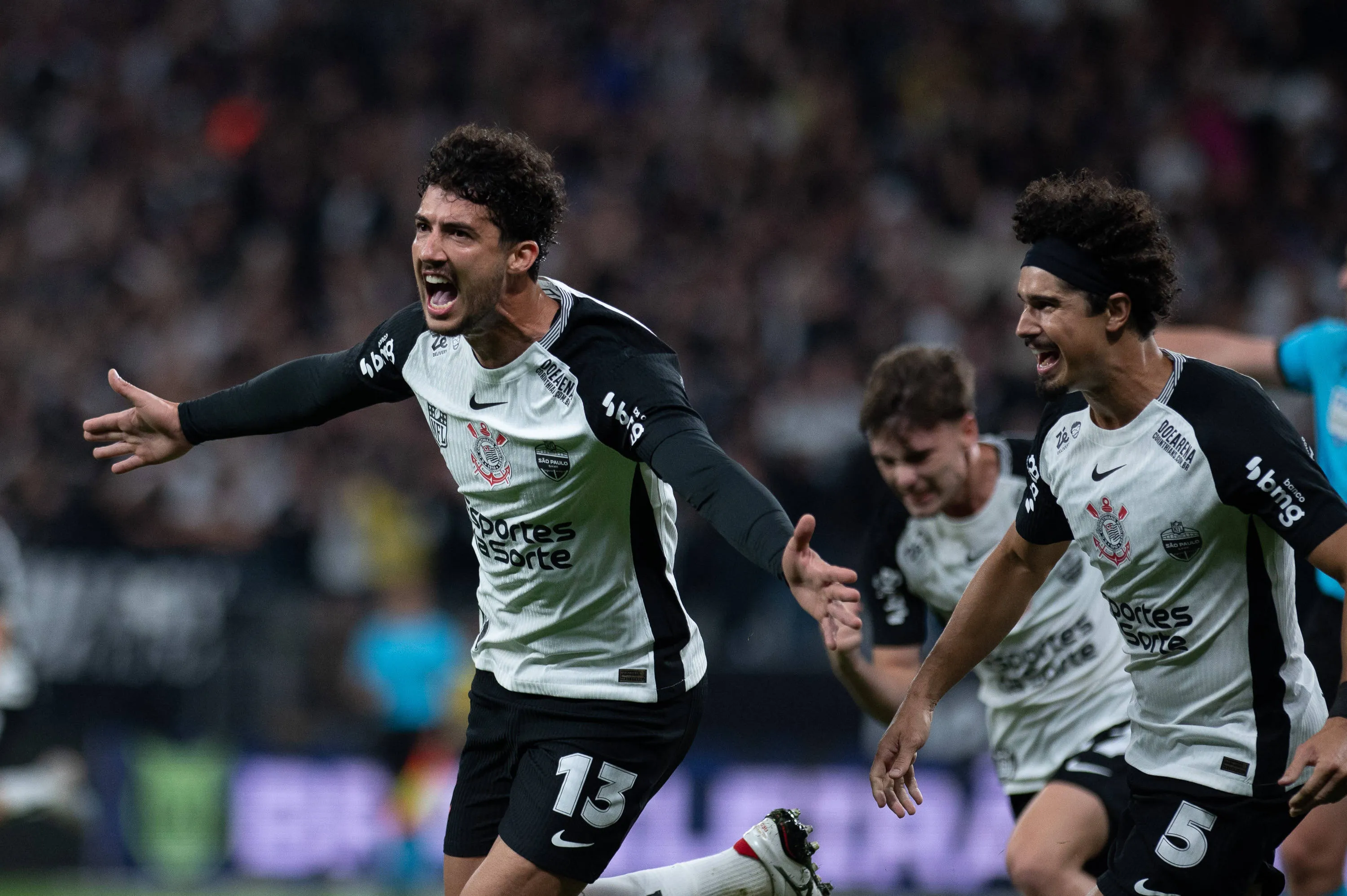 Nos último oito Dérbis, Corinthians venceu quatro e só perdeu uma vez – Foto: Ronaldo Barreto/Thenews2/imago images