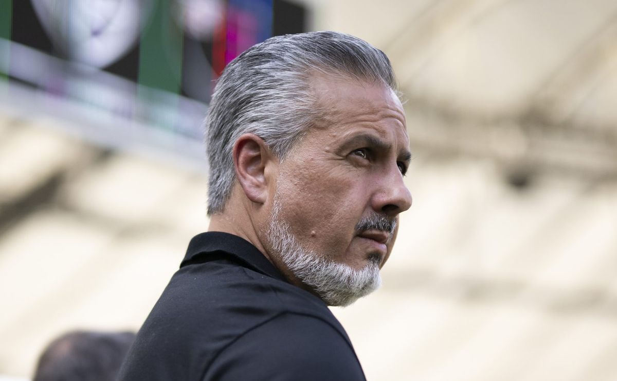 Contratação de José Boto, meia Bruno Xavier saiu do Flamengo 1 ano após sua chegada