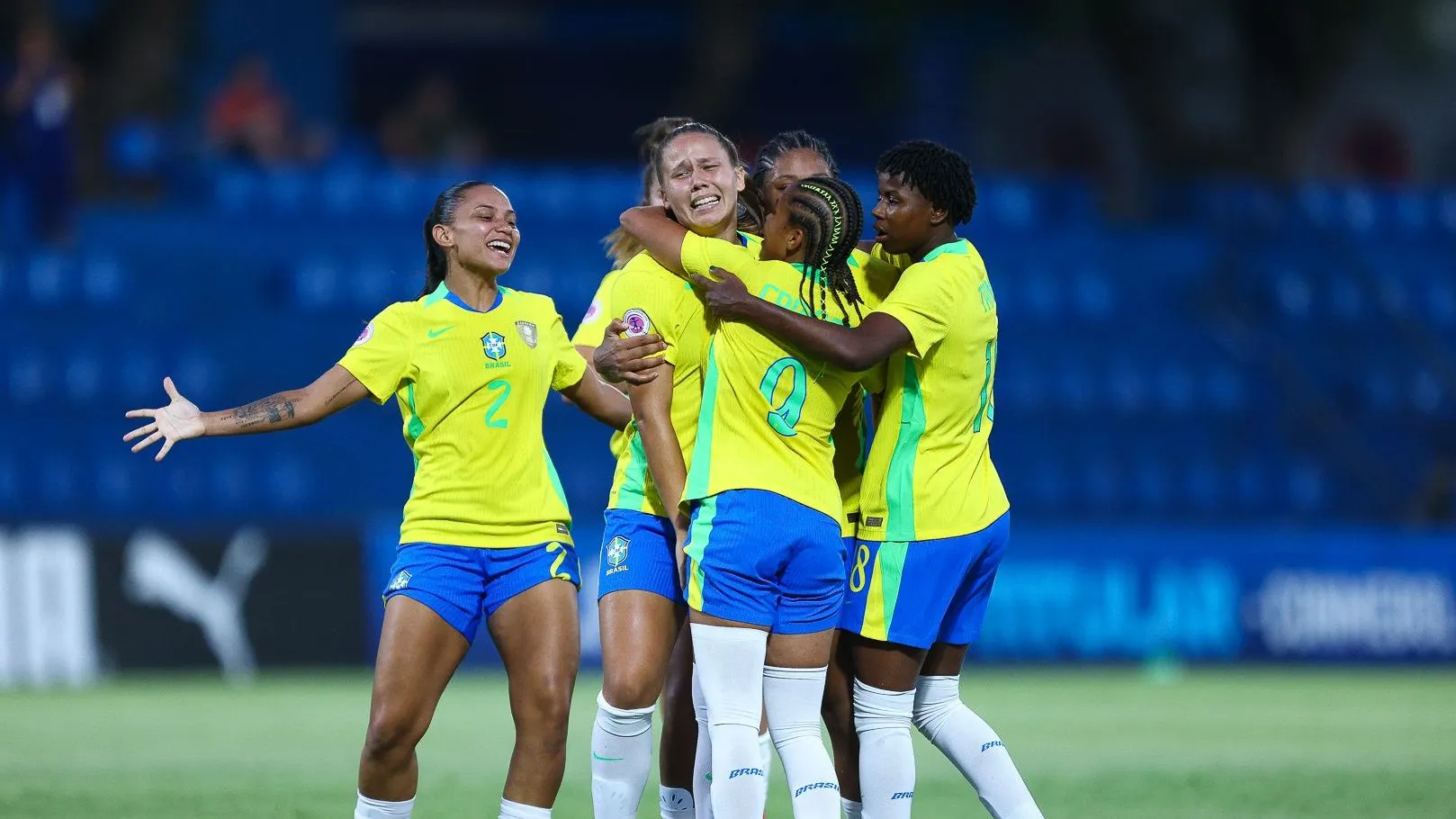 Brendha celebra gol pela Seleção Feminina Sub-20