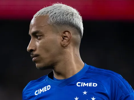 Matheus Pereira marca golaço em Cruzeiro x Coritiba