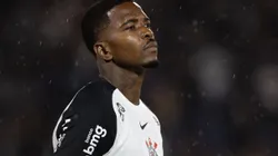 Cacá, jogador do Corinthians, durante execucao do hino nacional antes da partida contra o Bragantino no estadio Cicero De Souza Marques pelo campeonato Paulista 2026. Foto: Joisel Amaral/AGIF