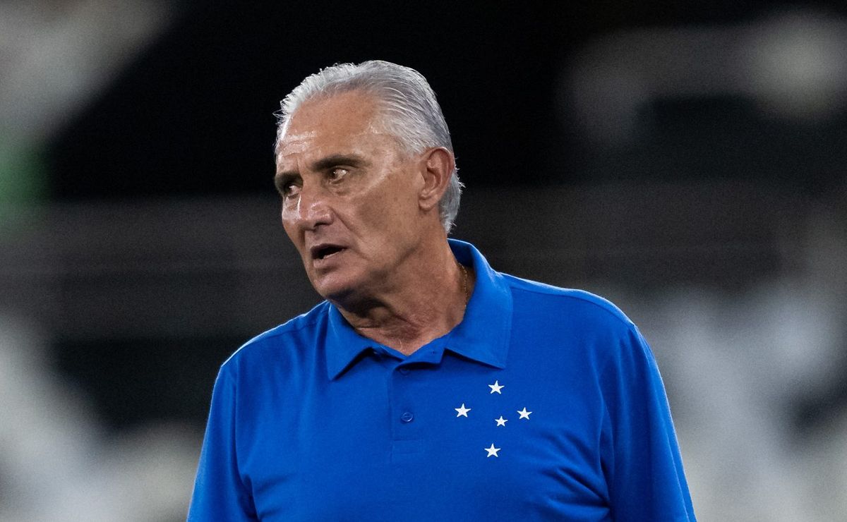 Tite se reúne com a diretoria do Cruzeiro após derrota para o Coritiba e assume responsabilidade