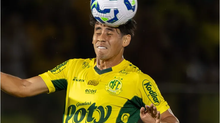 Jose Aldo jogador do Mirassol durante partida contra o Cruzeiro no estadio Jose Maria de Campos Maia pelo campeonato Brasileiro A 2025.