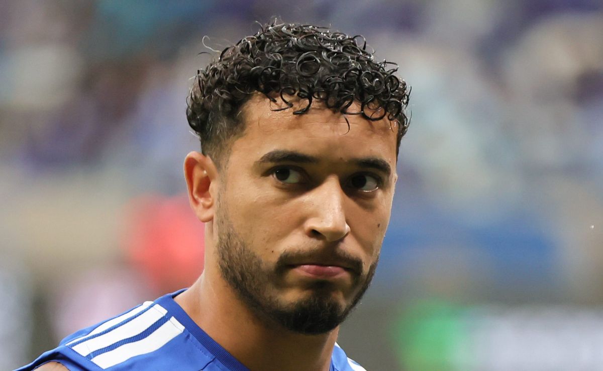 Cruzeiro reclama de expulsão polêmica de William em empate para o Corinthians