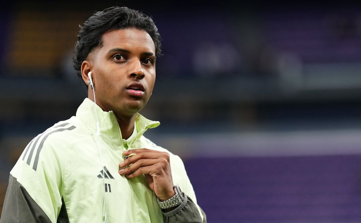 Rodrygo decide deixar o Real Madrid e negocia ida para a Premier League; Liverpool e United querem ex-Santos