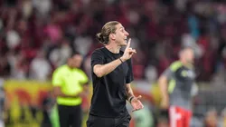 RJ - RIO DE JANEIRO - 04/02/2026 - BRASILEIRO A 2026, FLAMENGO X INTERNACIONAL - Filipe Luis tecnico do Flamengo durante partida contra o Internacional no estadio Maracana pelo campeonato Brasileiro A 2026. Foto: Thiago Ribeiro/AGIF