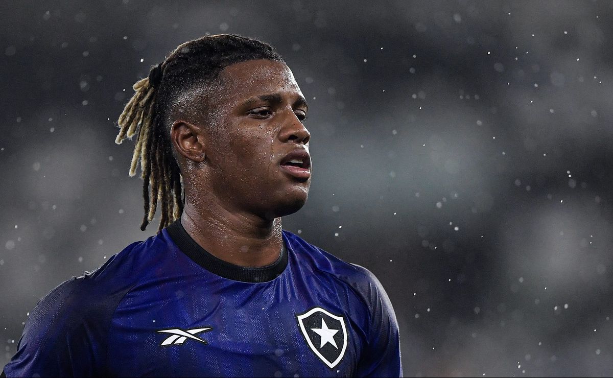 Abel Ferreira aprova contratação de Danilo no Palmeiras e empresários querem levá-lo ao futebol saudita