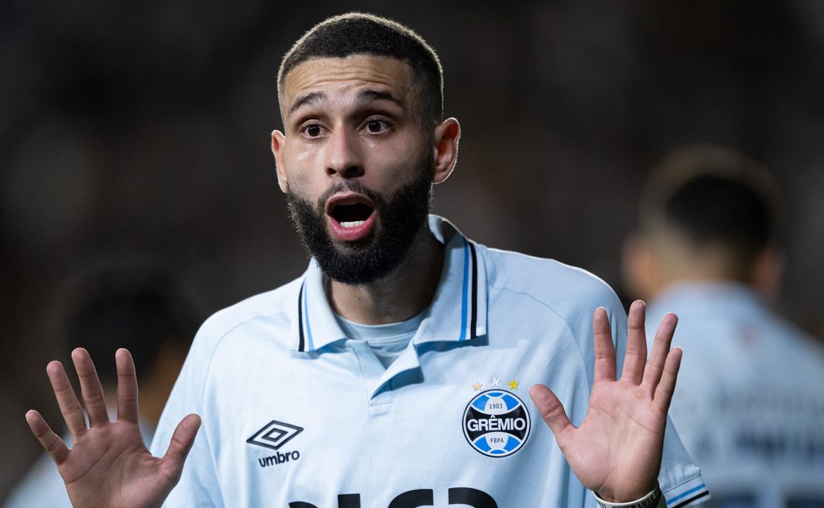 Grêmio vai vender Wagner Leonardo e decide contratar novo zagueiro como substituto no mercado da bola