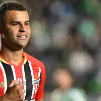 Mattos consulta Alisson e Santos acena com contrato até 2027