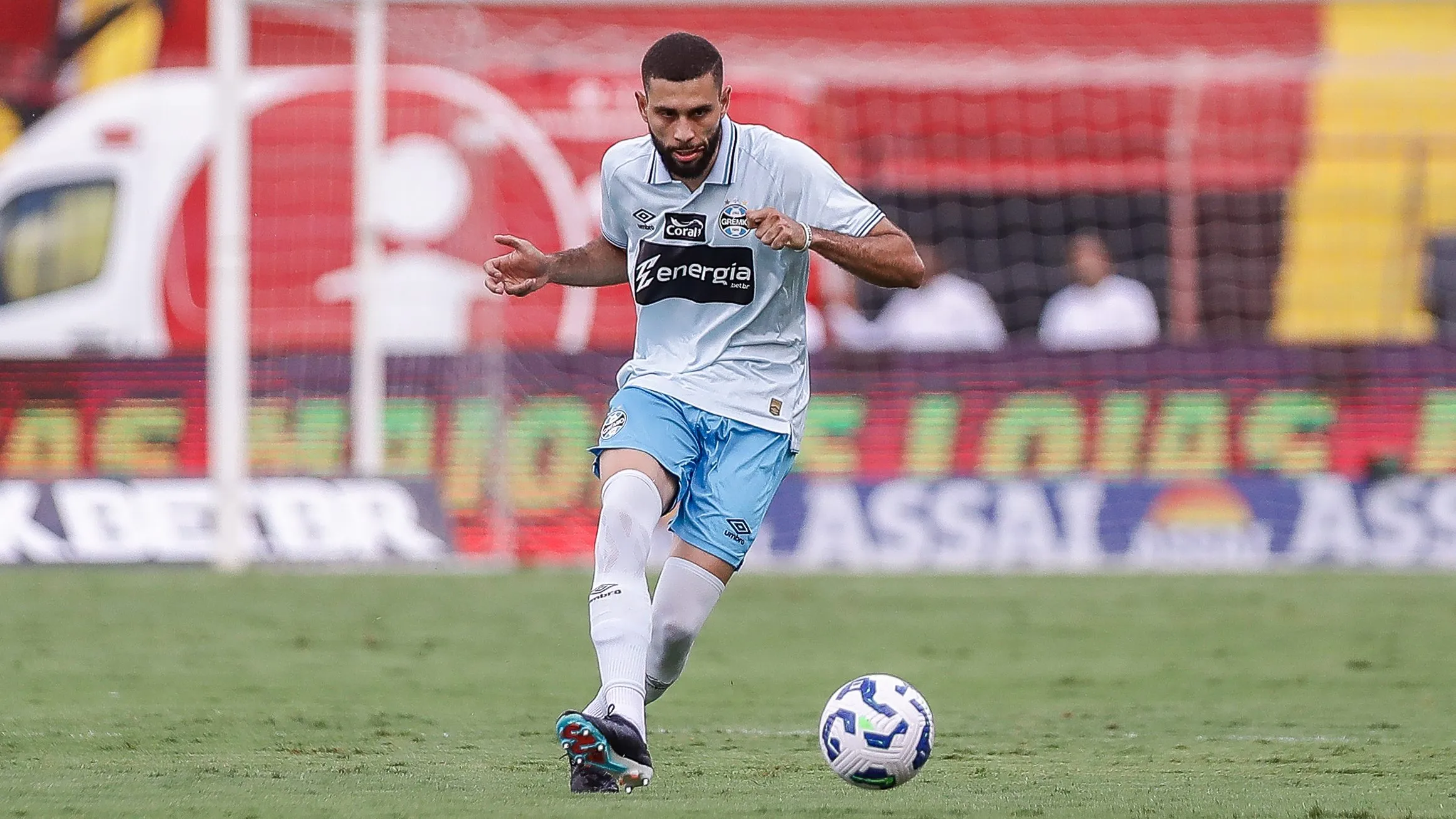 Wagner Leonardo vinha vendo titular ao lado de Balbuena - Foto: Rafael Vieira/AGIF.