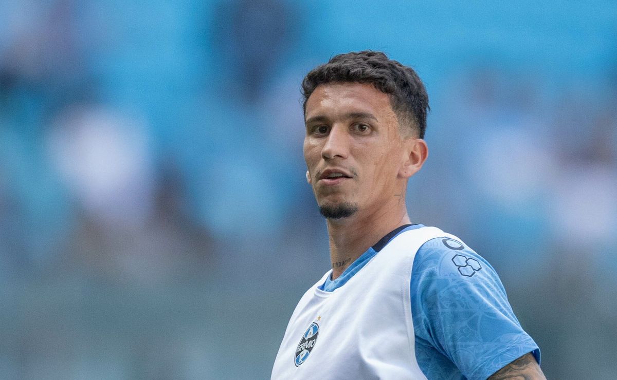 Grêmio decide negociar Cuellar e Dodi após chegada de Nardoni e aguarda propostas