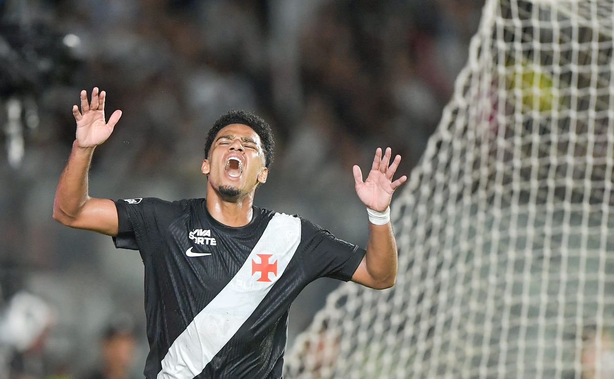 Vasco empata, Brenner desperdiça chances históricas e reação interna chama atenção