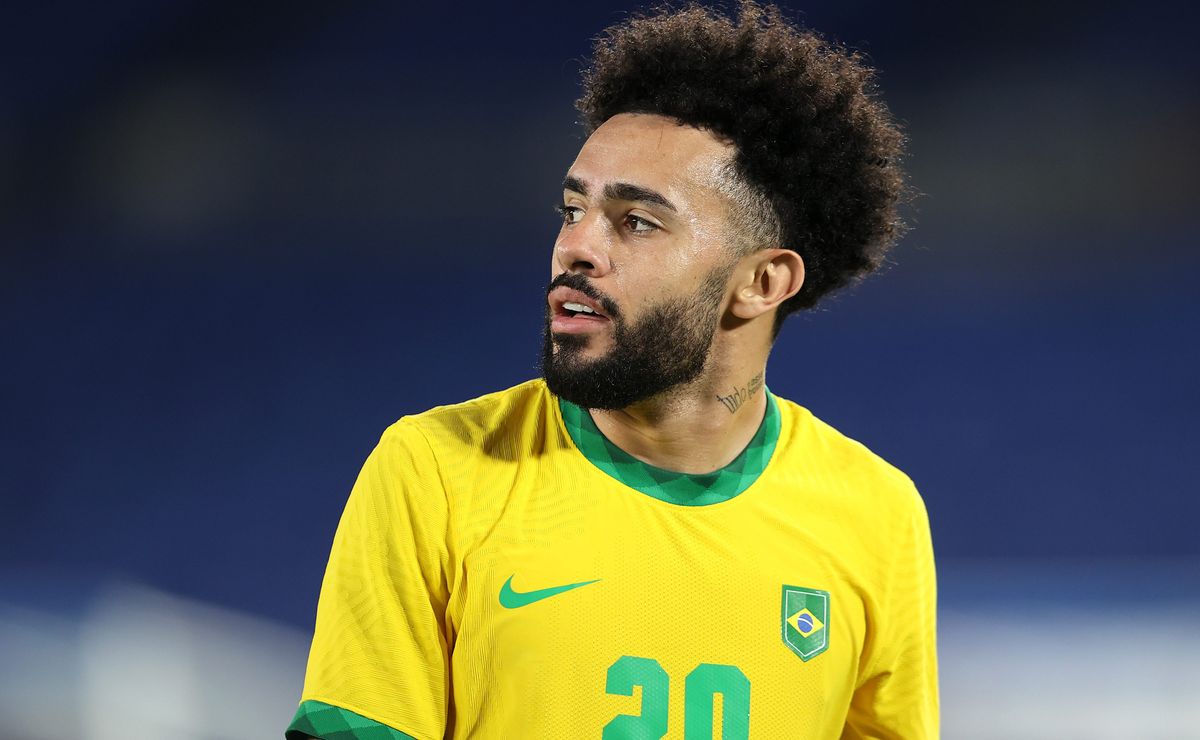 Claudinho volta a brilhar pelo Al-Sadd e vive grande fase após ser especulado no Santos