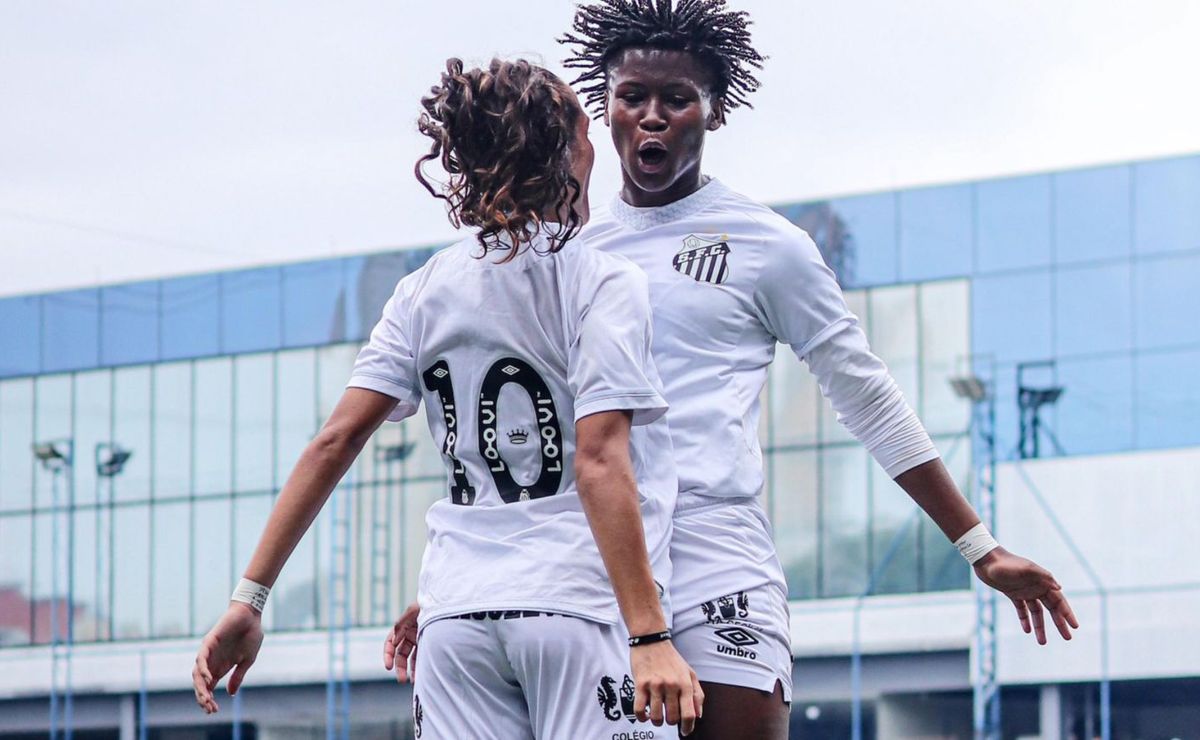 Santos projeta retomada do Sub-17 feminino e reforça compromisso com a formação de atletas