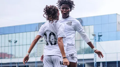 Sereias da Vila comemoram vitória na Copinha. Foto: Reinaldo Campos/Santos