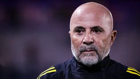 Jorge Sampaoli, técnico do Atlético-MG, durante partida contra o Bragantino no estadio Cicero De Souza Marques pelo campeonato Brasileiro A 2025. Foto: Fabio Giannelli/AGIF