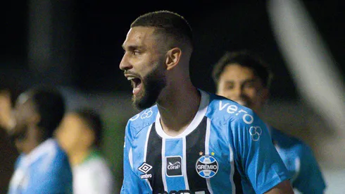 Wagner Leonardo jogador do Gremio comemora seu gol durante partida contra o Avenida no estadio Eucaliptos pelo campeonato Gaucho 2026. Foto: Maxi Franzoi/AGIF