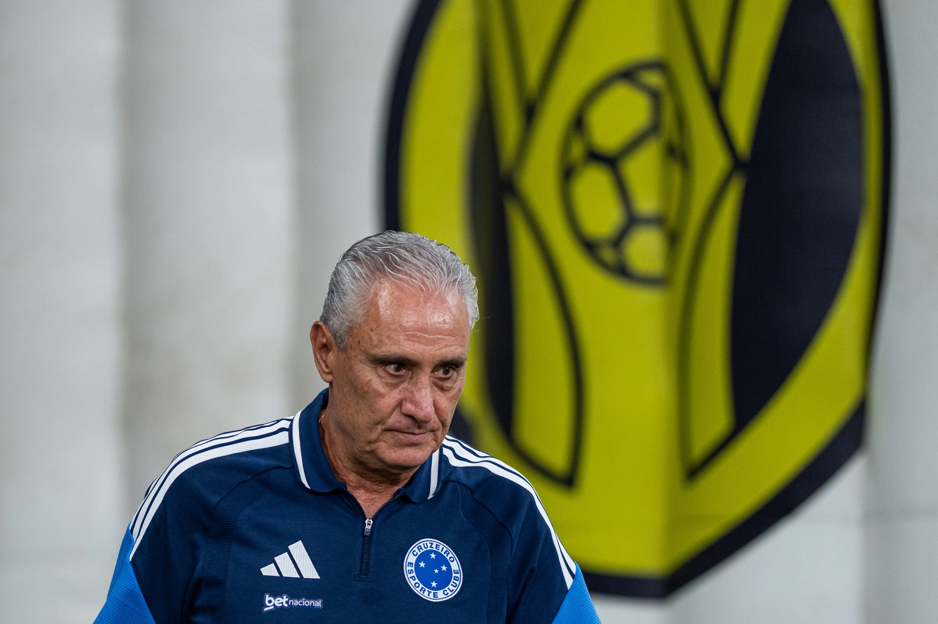 Tite tecnico do Cruzeiro durante partida contra o Coritiba no estadio Mineirao pelo campeonato Brasileiro A 2026. Foto: Alessandra Torres/AGIF