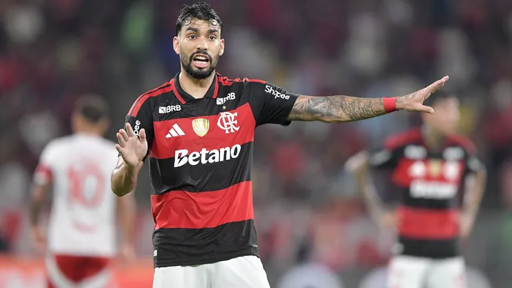 Paquetá deve iniciar a partida como titular neste sábado (7) - Foto: Thiago Ribeiro/AGIF