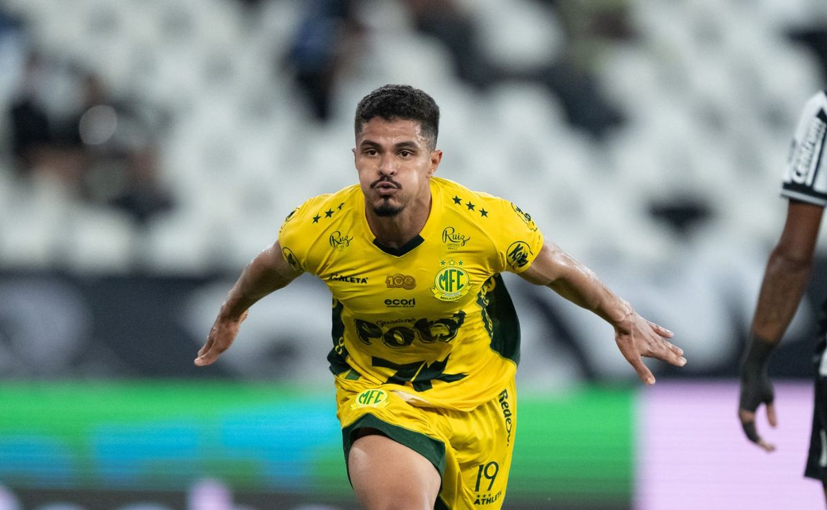 Lucas Ramon recebeu proposta do Corinthians antes do acerto com o São Paulo, e resposta foi exposta